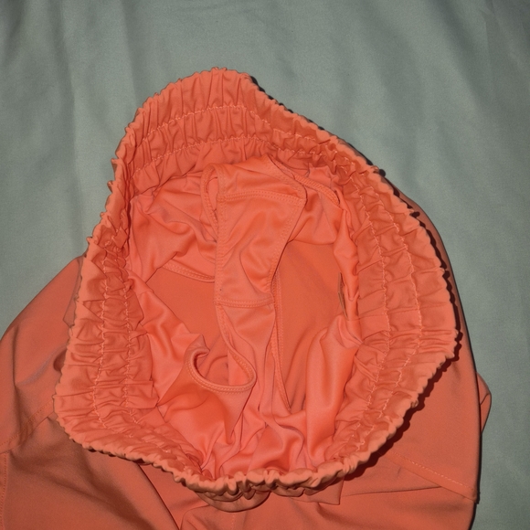 New In Vibrant Coral Athletic Shorts for Women Size Large - Picture 4 of 7